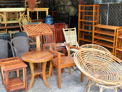 UP-CYCLING FURNITURE