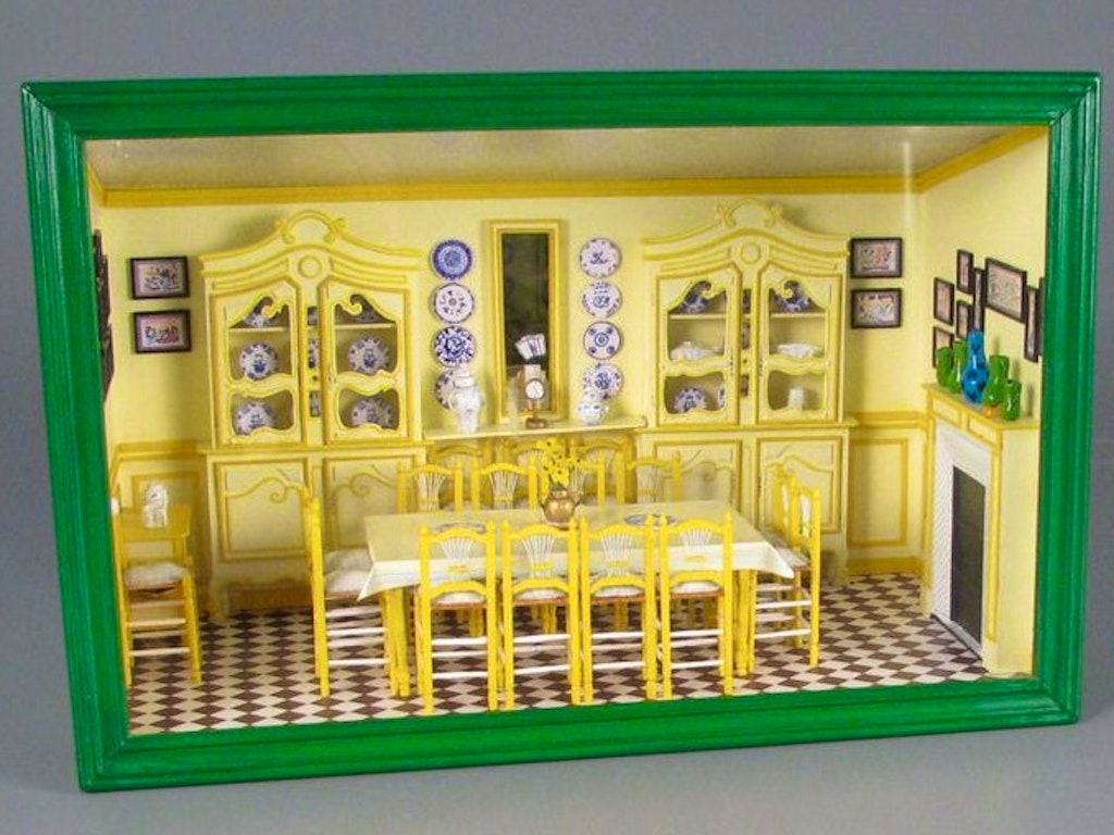 07969e02808c4ede6f3c07a60f9fcac1--dollhouse-ideas-dollhouse-miniatures