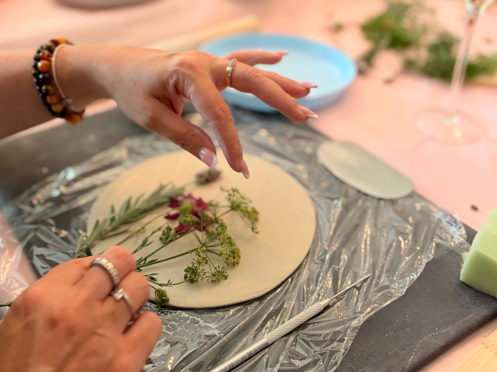 Pottery Workshop: Make Botanical Plates with Local Flora