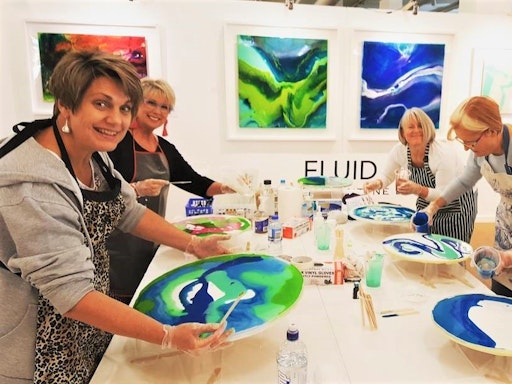 Resin painting class at Lakehouse Studio (Photo credit to Lorna Ballantyne-Epps)